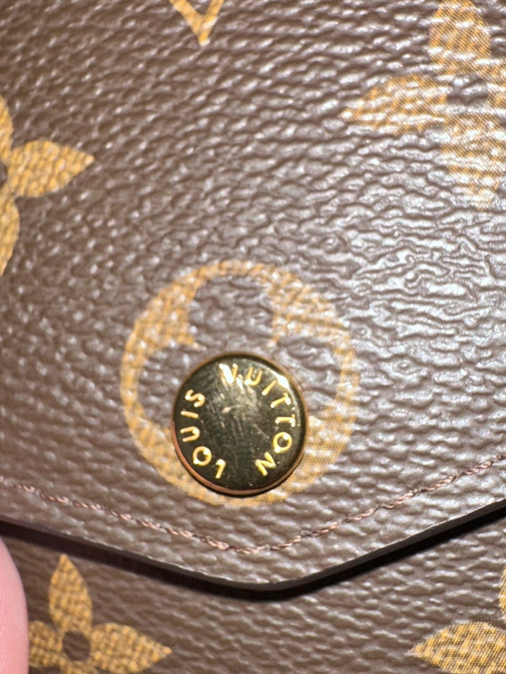 Louis Vuitton Sarah Wallet - Picture 12 of 15